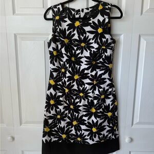 Ronni Nicole Yellow and Black Sheath Mini Dress Sleeveless Crew Neck